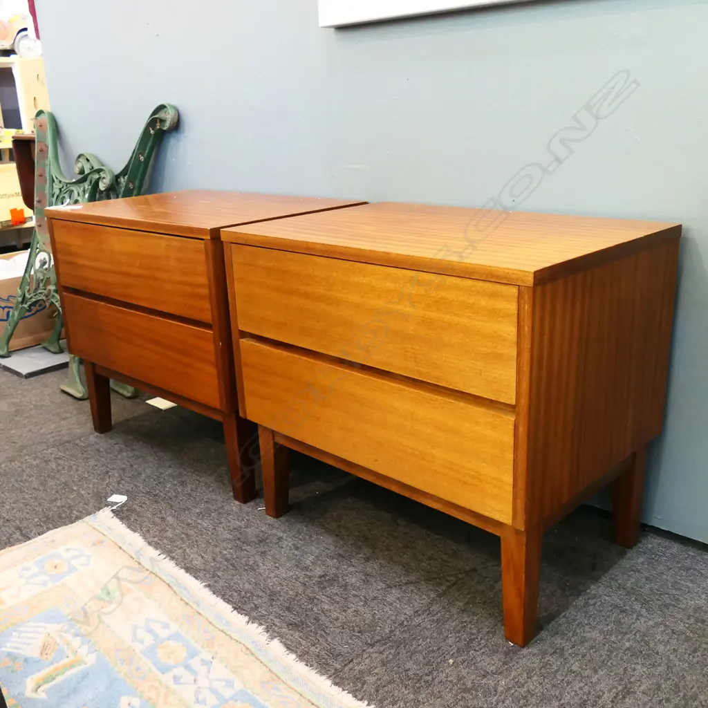 PR RETRO MAHOGANY VENEER BESIDE DRAWERS 590x395x535mm Image 1++