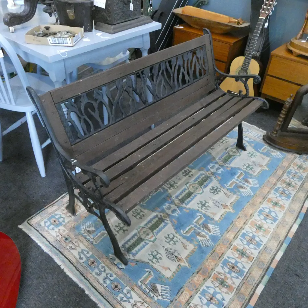 GARDEN BENCH w. CAST IRON ENDS L.1220mm Image 1++