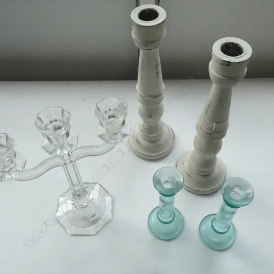 CUT GLASS CANDELABRA H.325mm, PR GLASS CANDLESTICKS & PR WOOD H.390mm