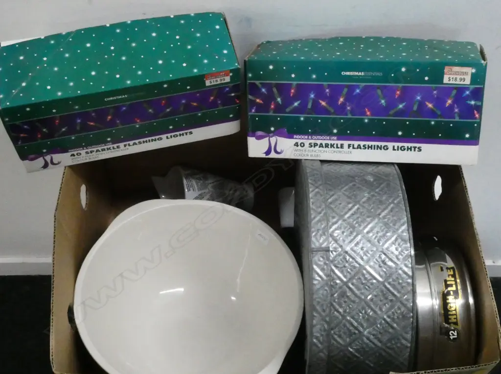 LG CERAMIC MIXING BOWL, 2 BOXED CHRISTMAS LIGHTS, GRADUATED METAL TINS, etc Image 1++