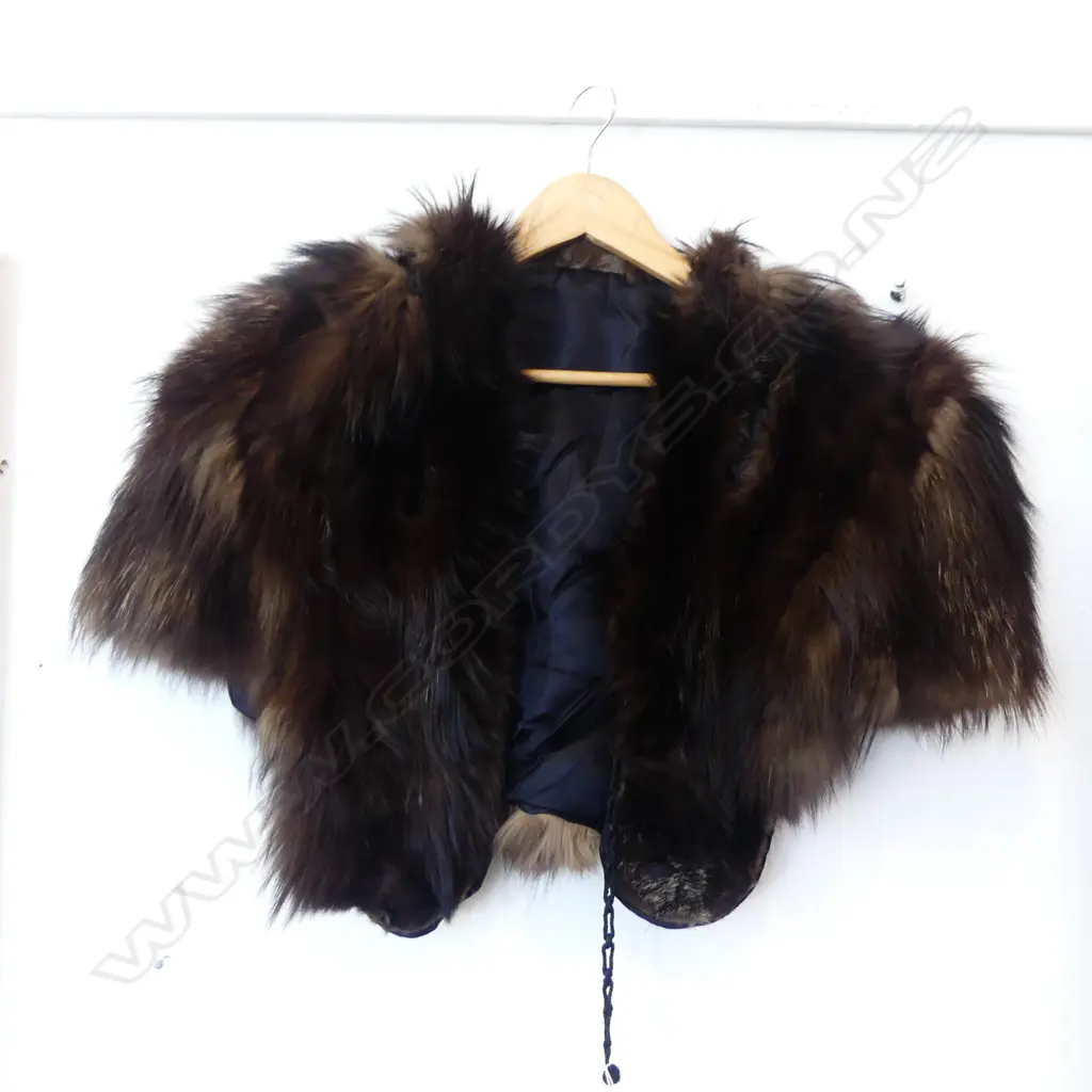 FUR STOLE Image 1++