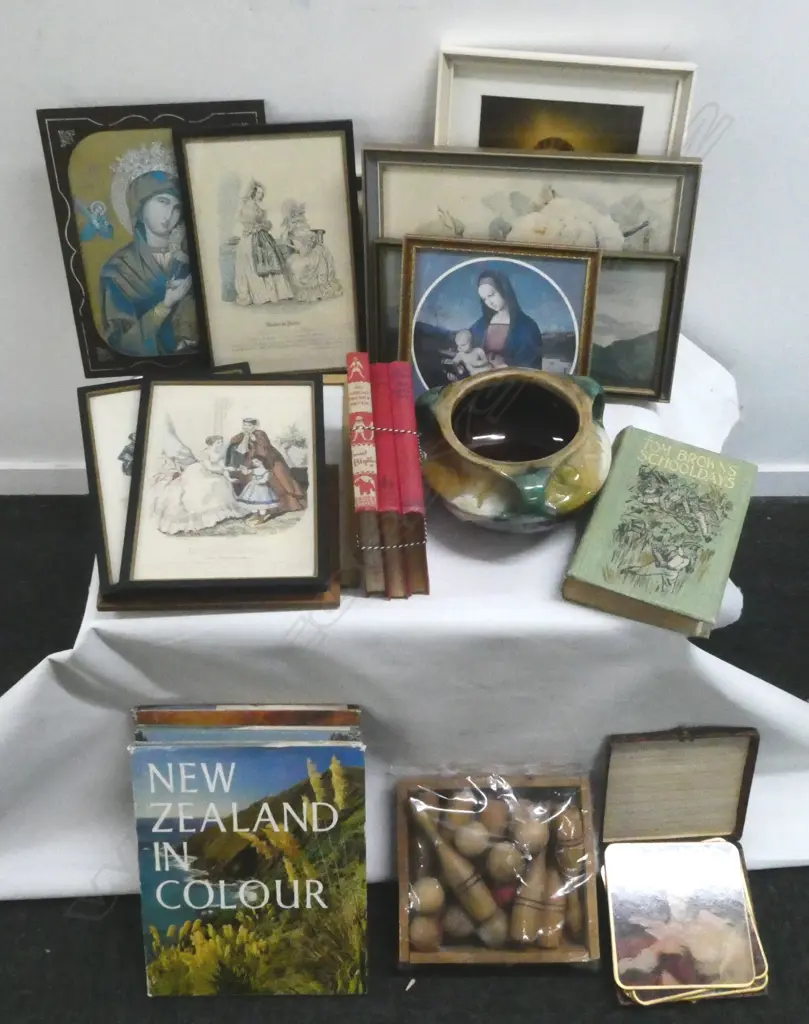 ASST. BOOKS & ARTWORKS Image 1++