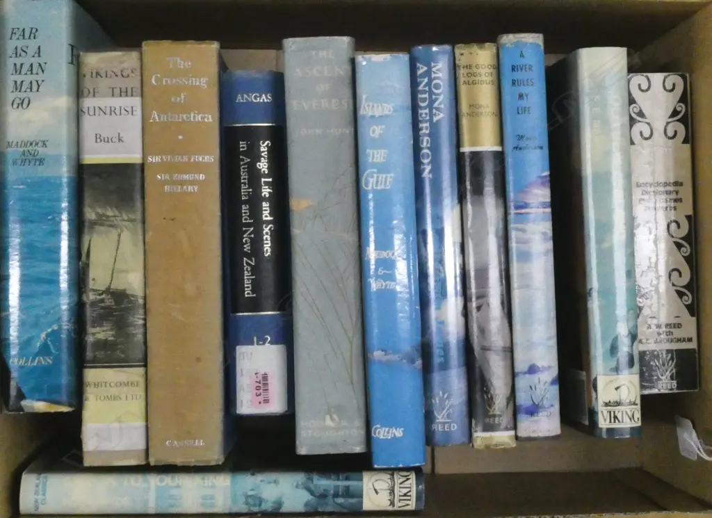 12 BOOKS ALL ON NZ  Image 1++