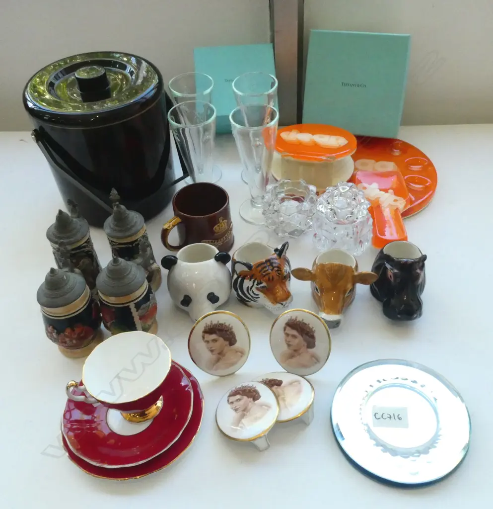 2 BOXED TIFFANY CRYSTAL PINEAPPLES (ONE MISSING LID), 3 PCES CRYSTAL CRAFT KITCHENWARE, COMEM, WARE, etc Image 1++