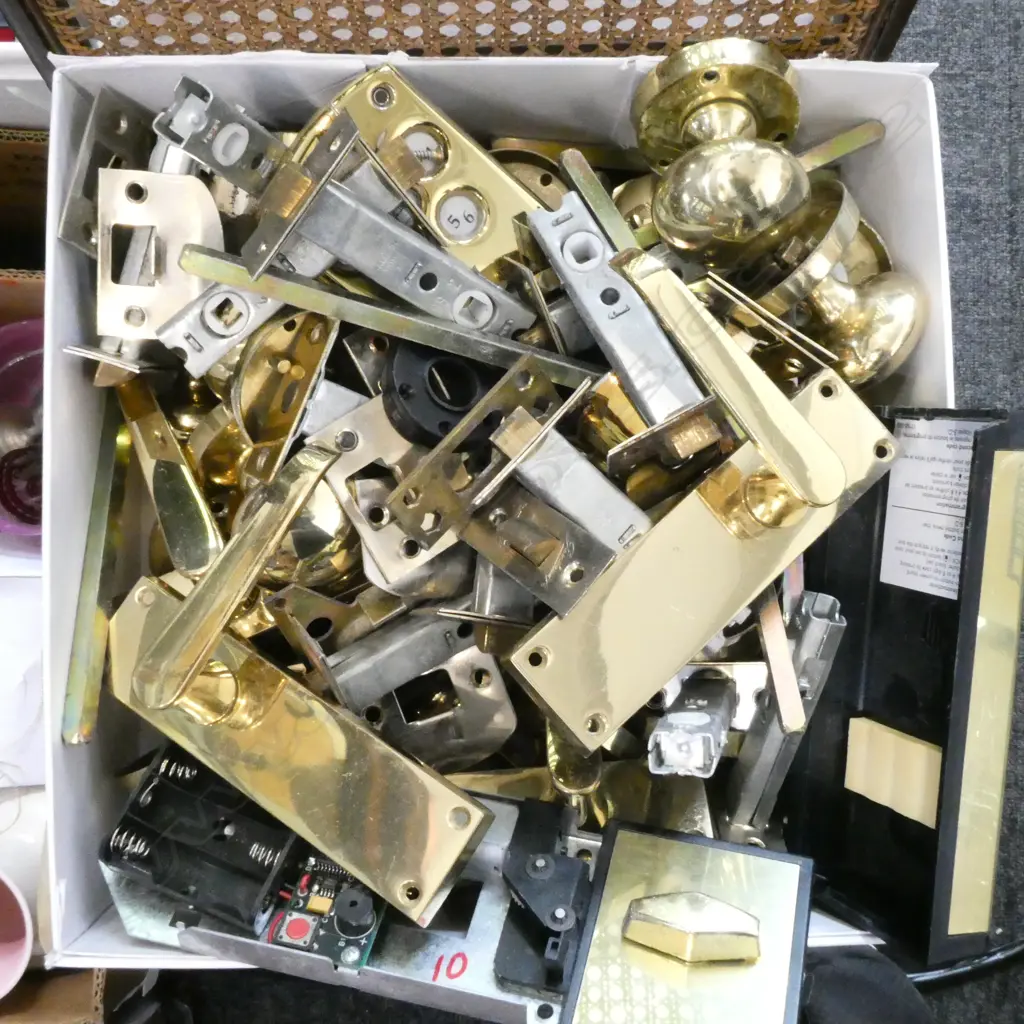 POLISHED BRASS DOOR HANDLES ETC Image 1++