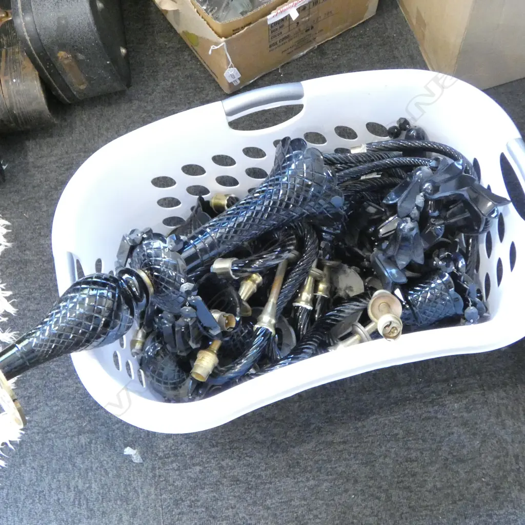DECONSTRUCTED CHANDELIER faults may need rewiring Image 1++