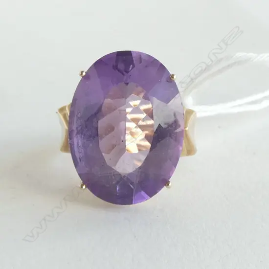 10CT AMETHYST RING, 6.6grms SIZE N