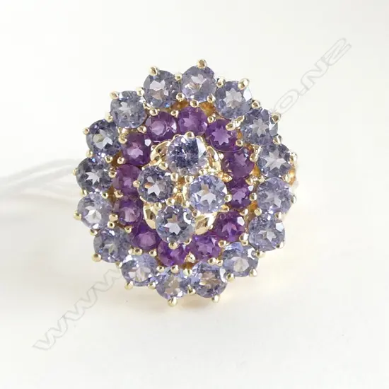 10ct Y/GOLD  AMETHYST & TANZANITE ? DRESS RING SIZE P 1/2 6.7 GMS