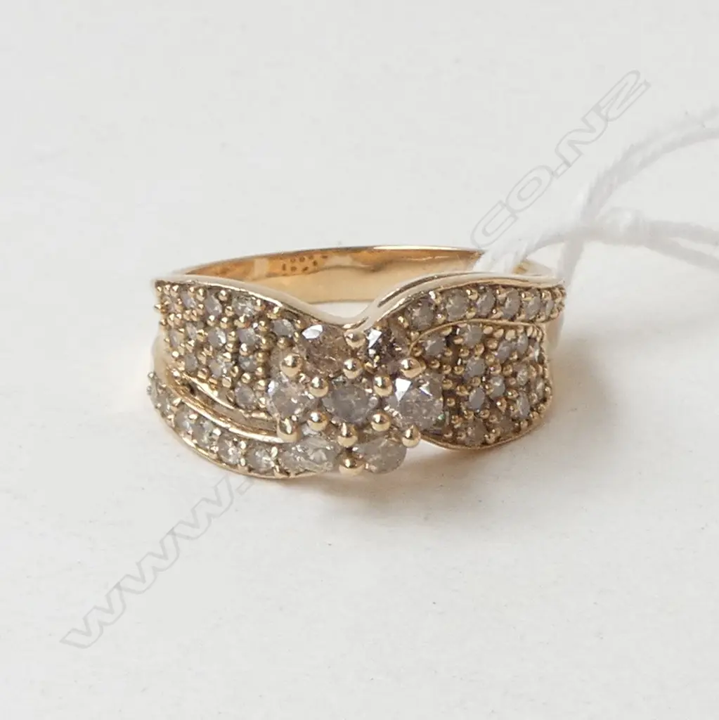 10CT Y/GOLD  GOLDEN COLOURED DIAMONDS DRESS RING, 4.7gms SIZE N Image 1++