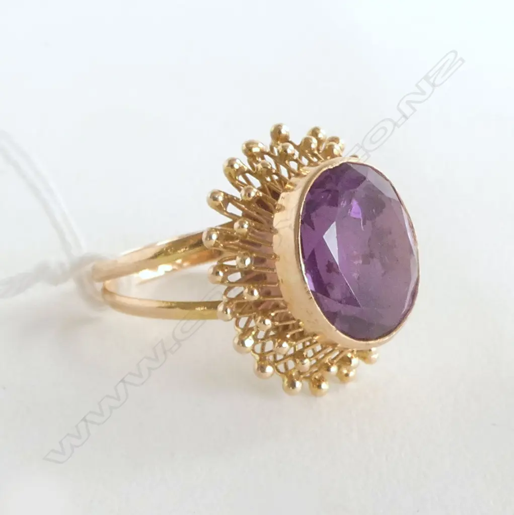 14ct Y/GOLD & CREATED PURPLE SAPPHIRE? DRESS RING 5.0gms SIZE Q Image 1++