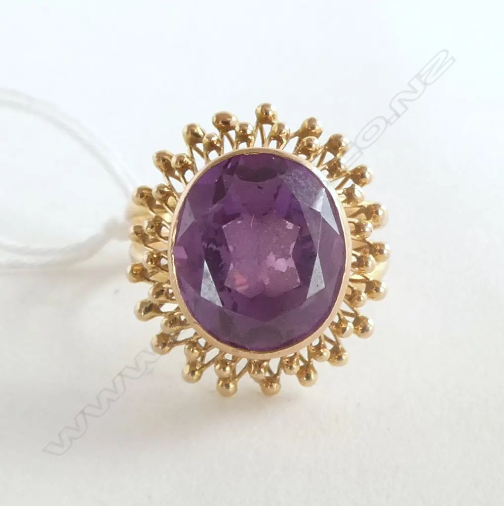 14ct Y/GOLD & CREATED PURPLE SAPPHIRE? DRESS RING 5.0gms SIZE Q Image 1++