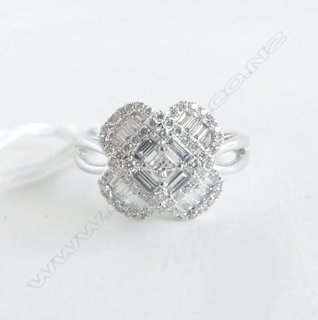18ct WHITE GOLD & DIAMOND CLUSTER RING TDW. 0.75ct RETAIL $3700. Quatrefoil design. Baguette & brilliant cuts Image 1++