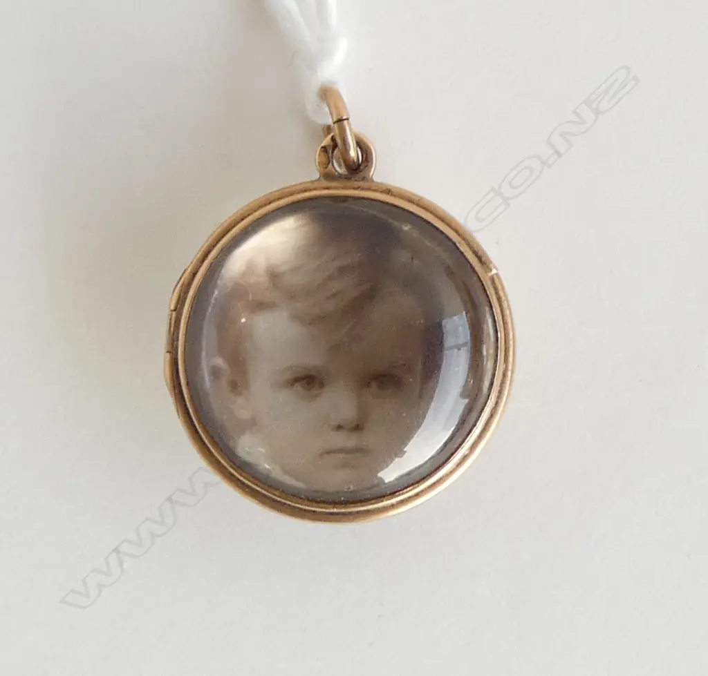 ROCK CRYSTAL LOCKET PENDANT 20mm dia Image 1++