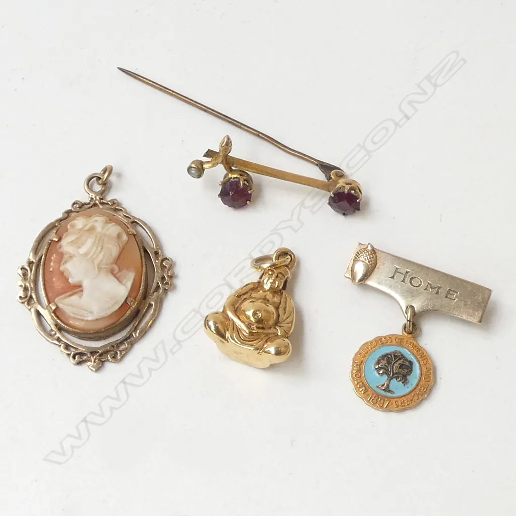 9CT CAMEO PENDANT, 10CT BADGE, 9CT BAR BROOCH AF, GOLD? BUDDHA PENDANT. 12.6gms total Image 1++