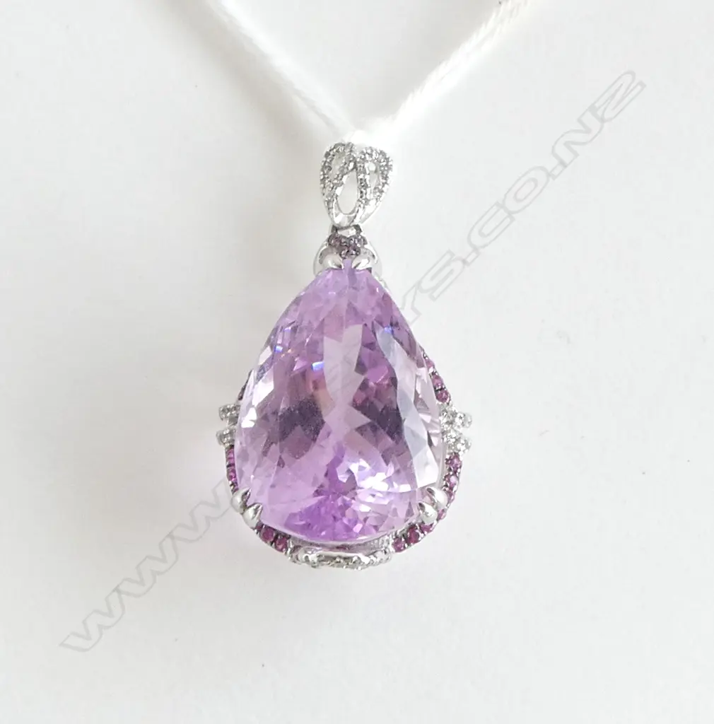 14ct W/GOLD  KUNZITE TEAR DROP PENDENT WITH DIAMONDS & PINK SAPPHIRE EDGE 3CM LONG 6.2 GMS Image 1++