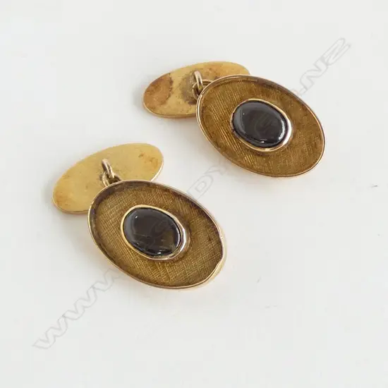 14CT GOLD AND STAR SAPPHIRE CUFFLINKS 9.40gms