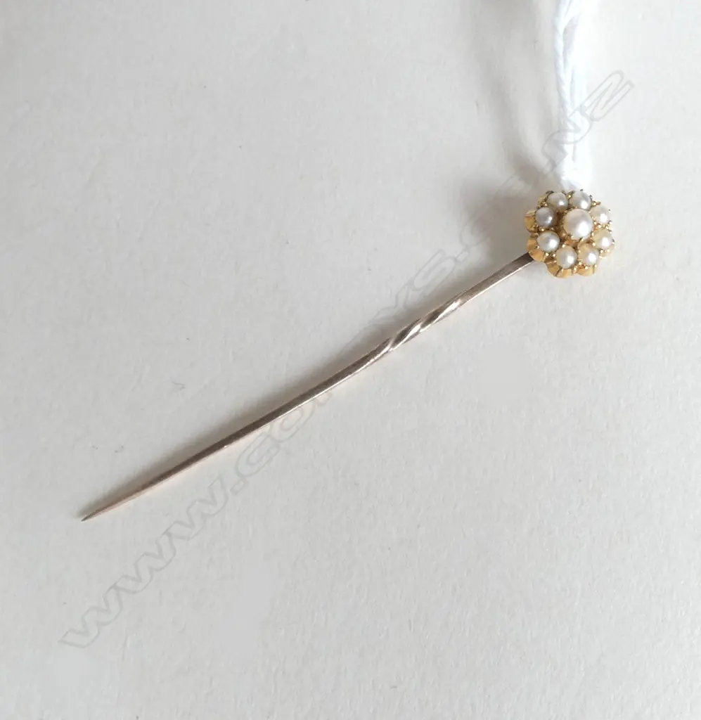 9CT GOLD & SEED PEARL STICK PIN (CD6417) Image 1++