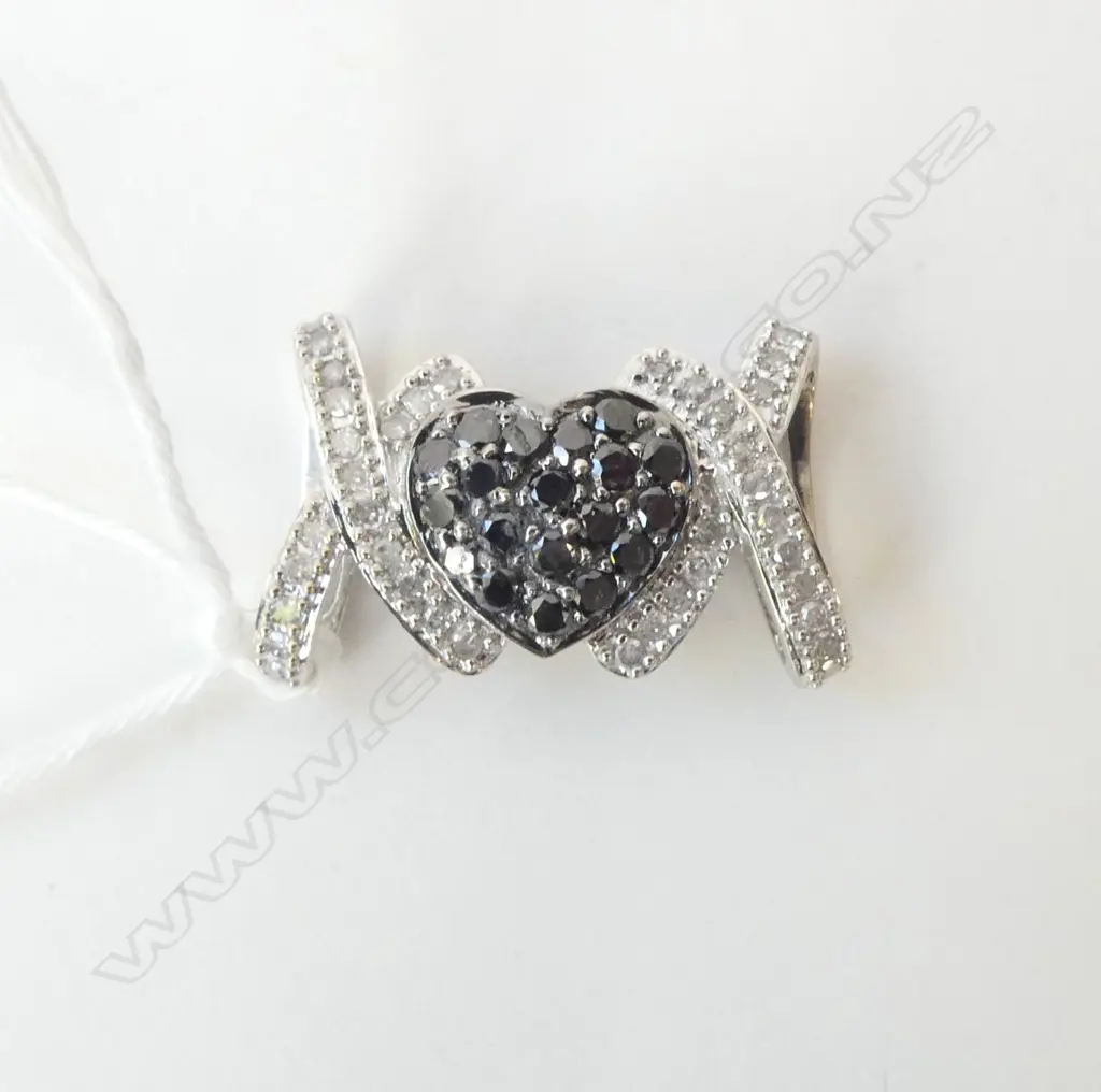 10CT BLACK & WHITE DIAMOND SLIDE/PENDANT, 3.4gms Image 1++