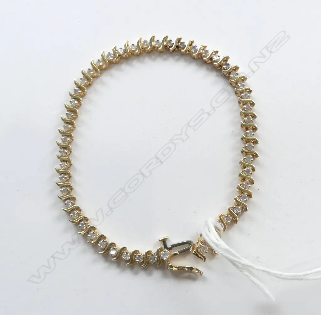 9CT YELLOW GOLD & DIAMOND TENNIS BRACELET   7 GMS Image 1++