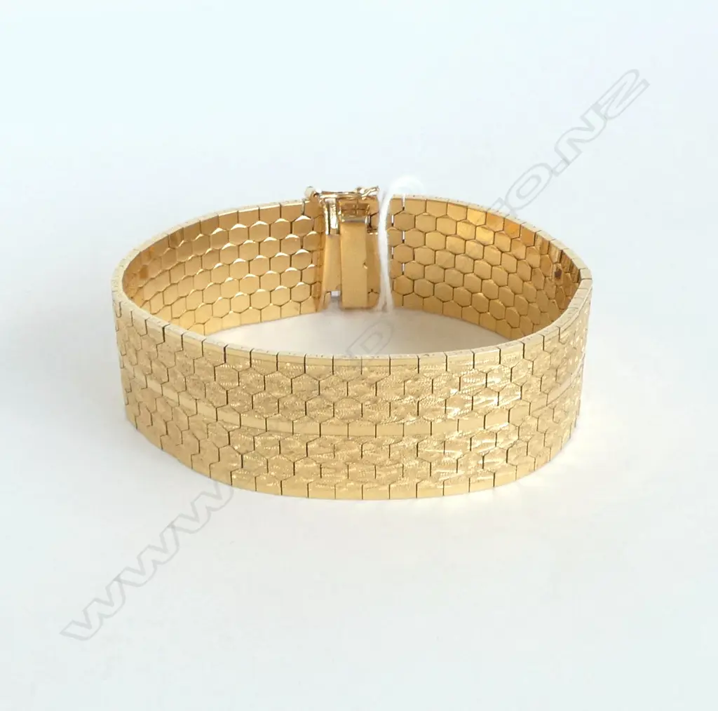 18CT BRACELET, 52gms   (20cm long) Image 1++