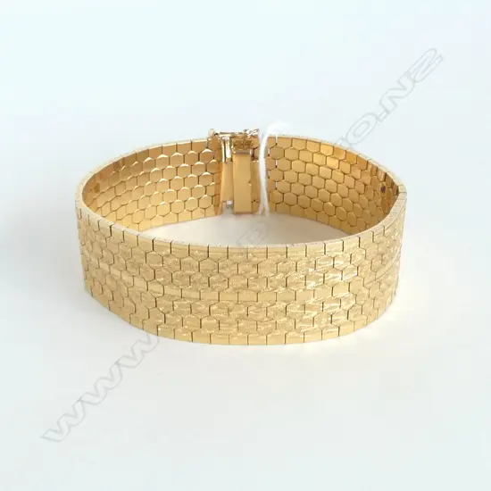18CT BRACELET, 52gms   (20cm long)