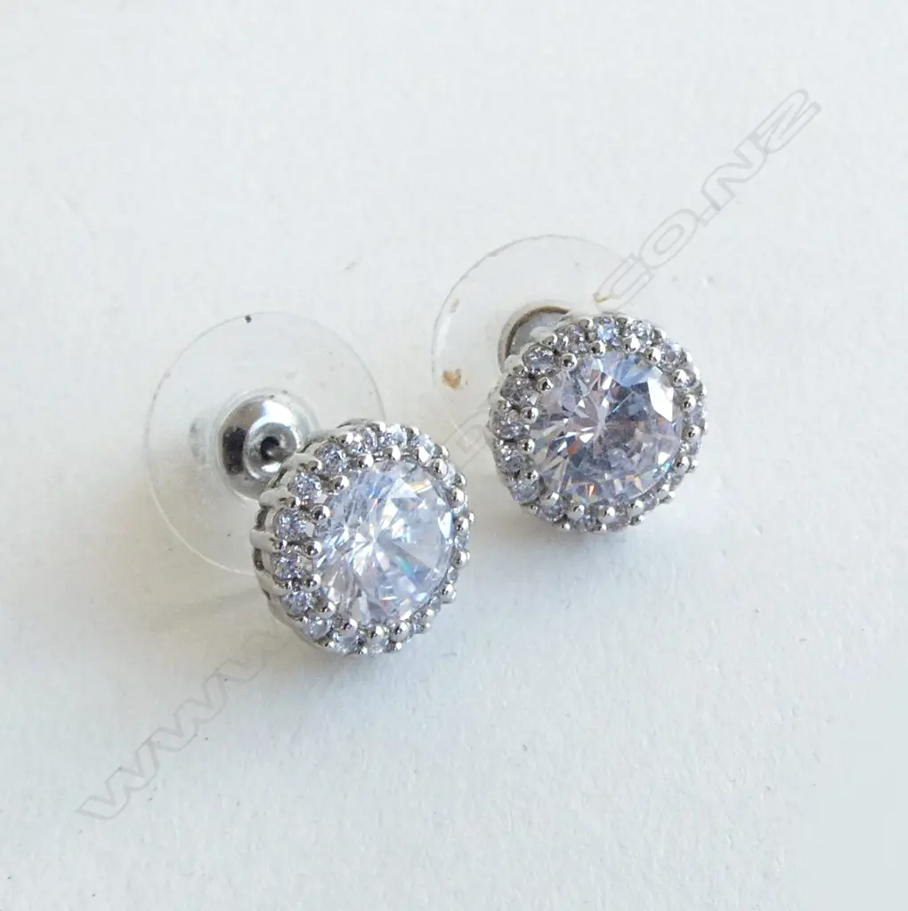 PR CZ STUD EARINGS SILVER? Image 1++