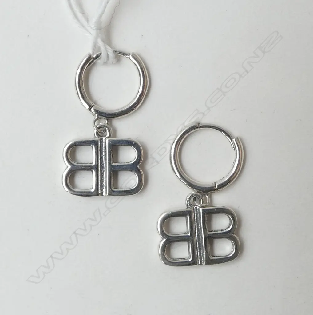 PR SILVER BB back to back EARRINGS for pierced ears Image 1++