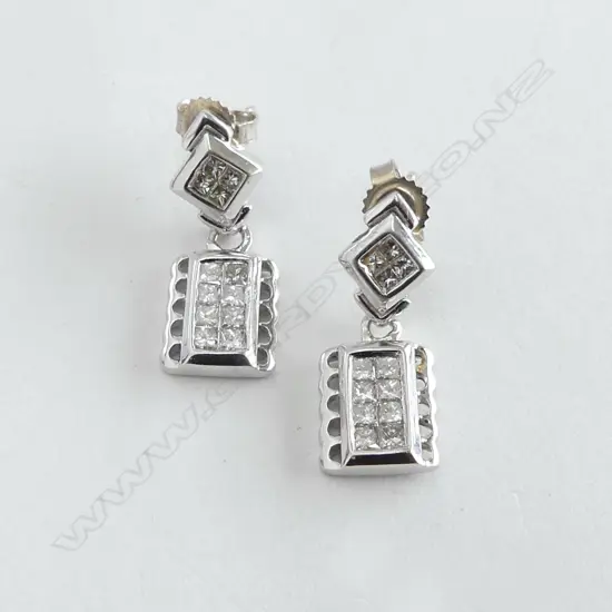 PR 14CT WG & DIAMOND EARRINGS, 3.1gms