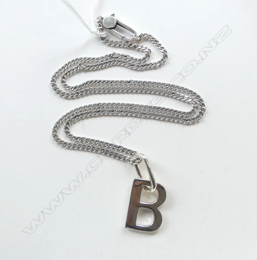 SILVER LGE 'B' PENDANT ON SILVER CHAIN L.580mm Image 1++