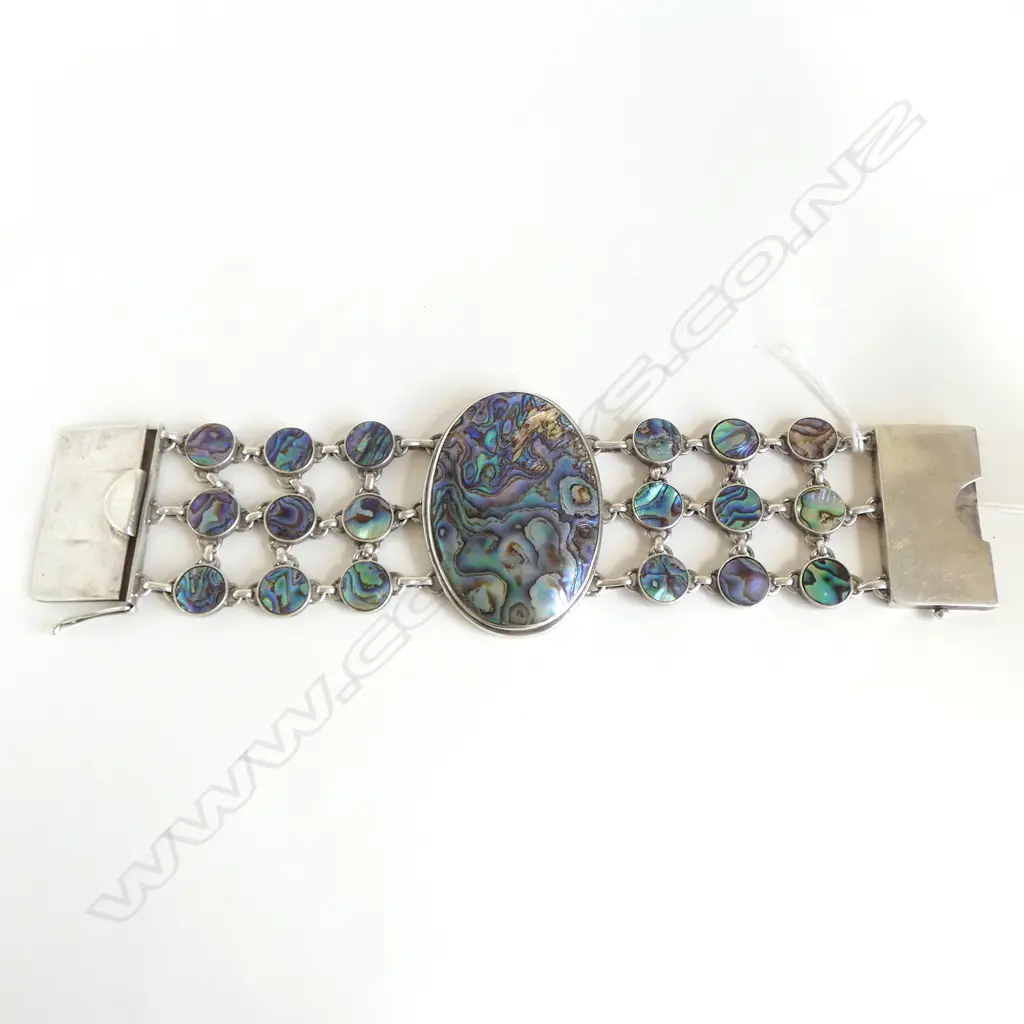LARGE VINTAGE SILVER & PAUA SHELL BRACELET central lge oval w triple links. Wide clasp. W.50mm. Image 1++