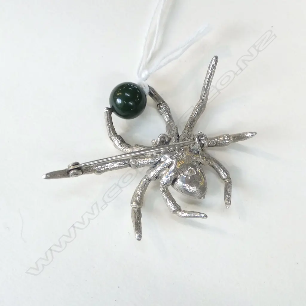 SILVER SPIDER BROOCH w JADE BEAD, L.45mm,19gm Image 1++