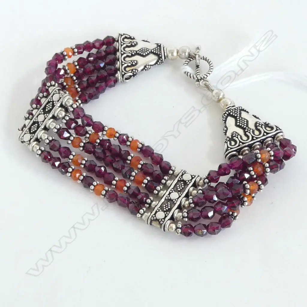 SILVER/GARNET/CARNELIAN BEAD BRACELET Image 1++