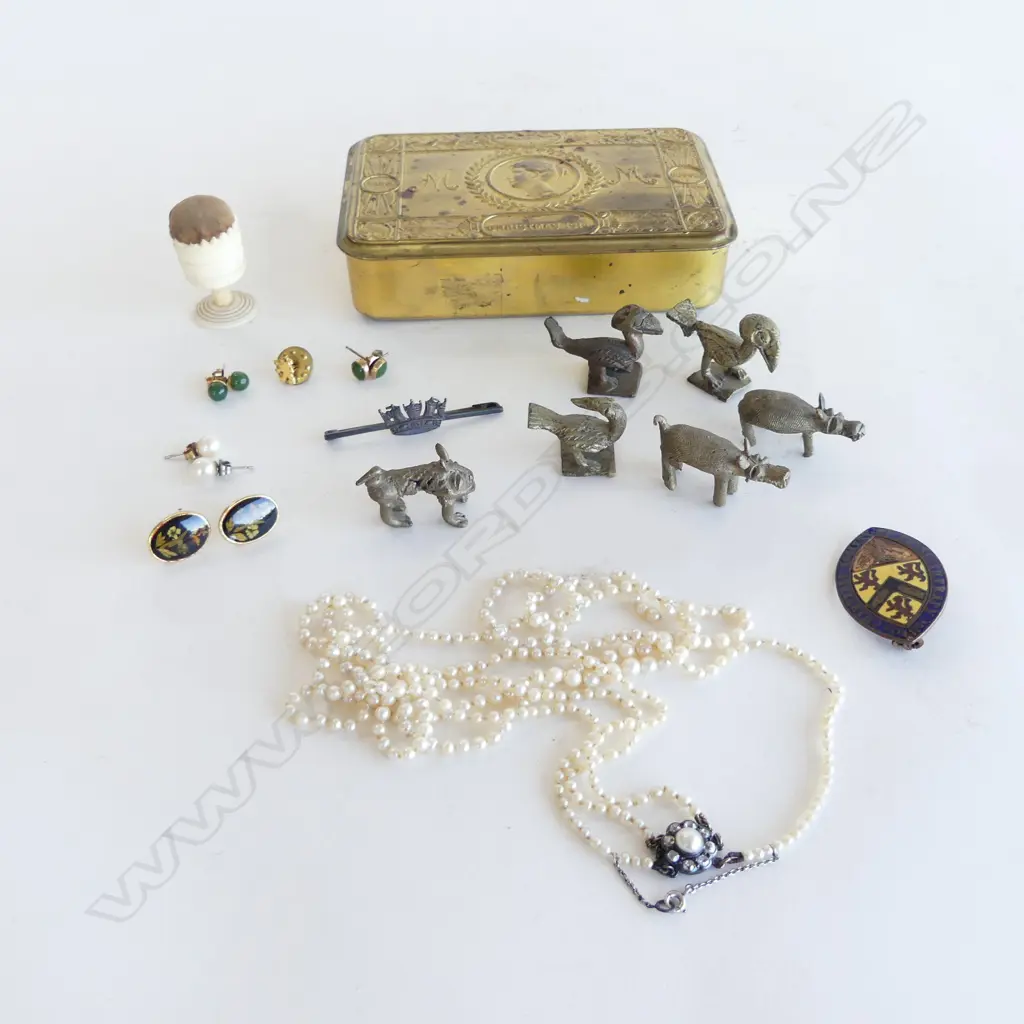 PRINCESS MARY XMAS 1914 TIN + JEWELLERY & 6 ASANTE GOLD WEIGHTS Image 1++