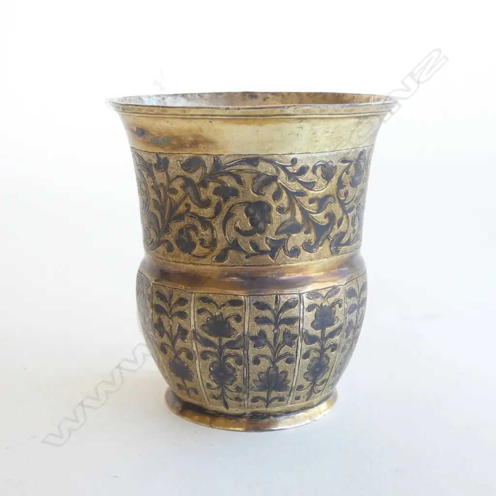 EUROPEAN SIVER GILT BEAKER H.75mm 107grms Image 1++