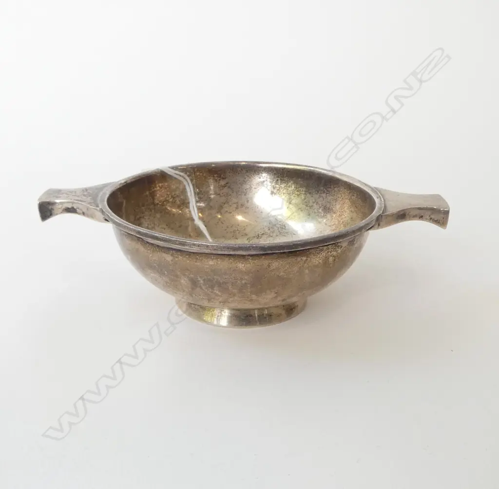 SILVER QUAICH Birmingham 1937 Adie Brothers Ltd. 98gms Image 1++