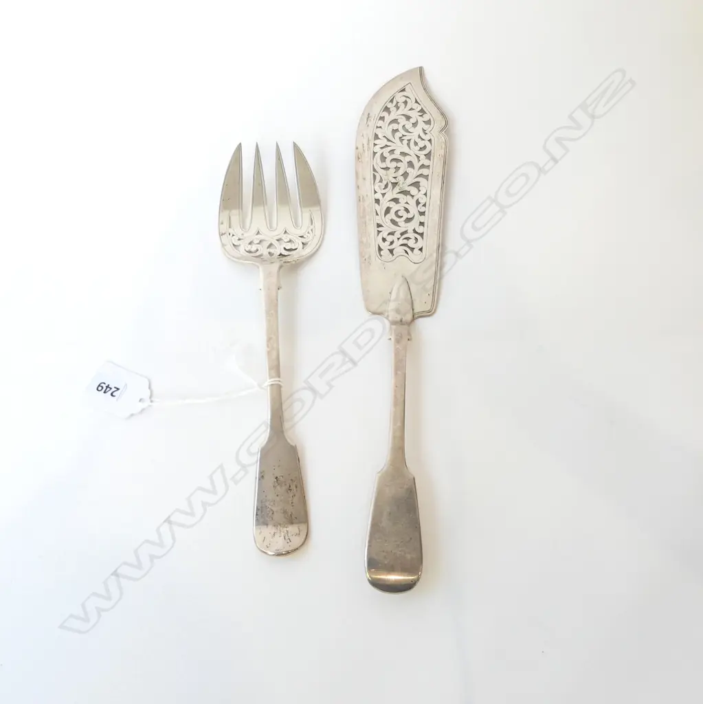 PR VICTORIAN STG SILVER FISH SERVERS L.330mm 277grms Image 1++