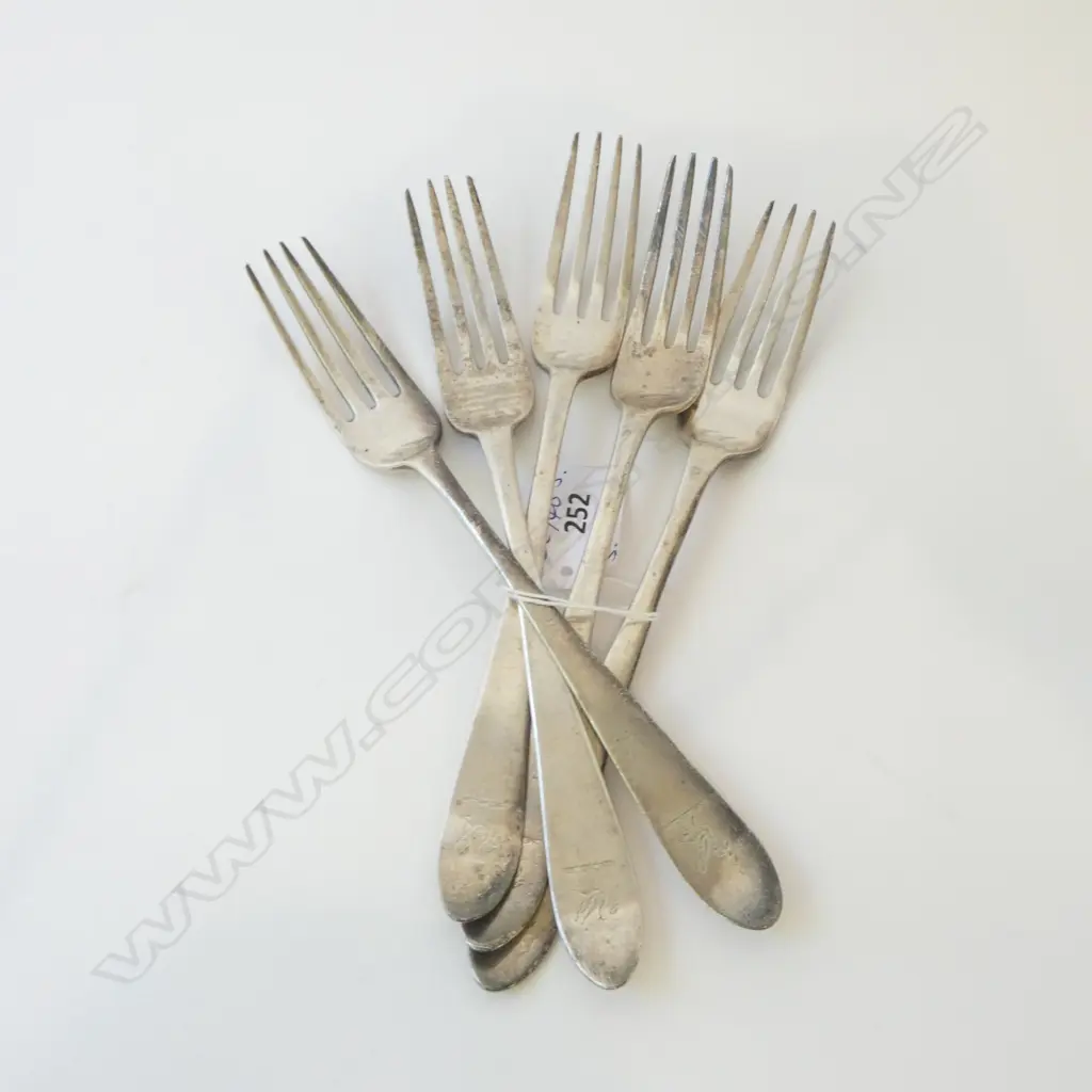 set 5 IRISH SILVER TABLE FORKS Dublin 1793 engraved bird crest 278gms Image 1++