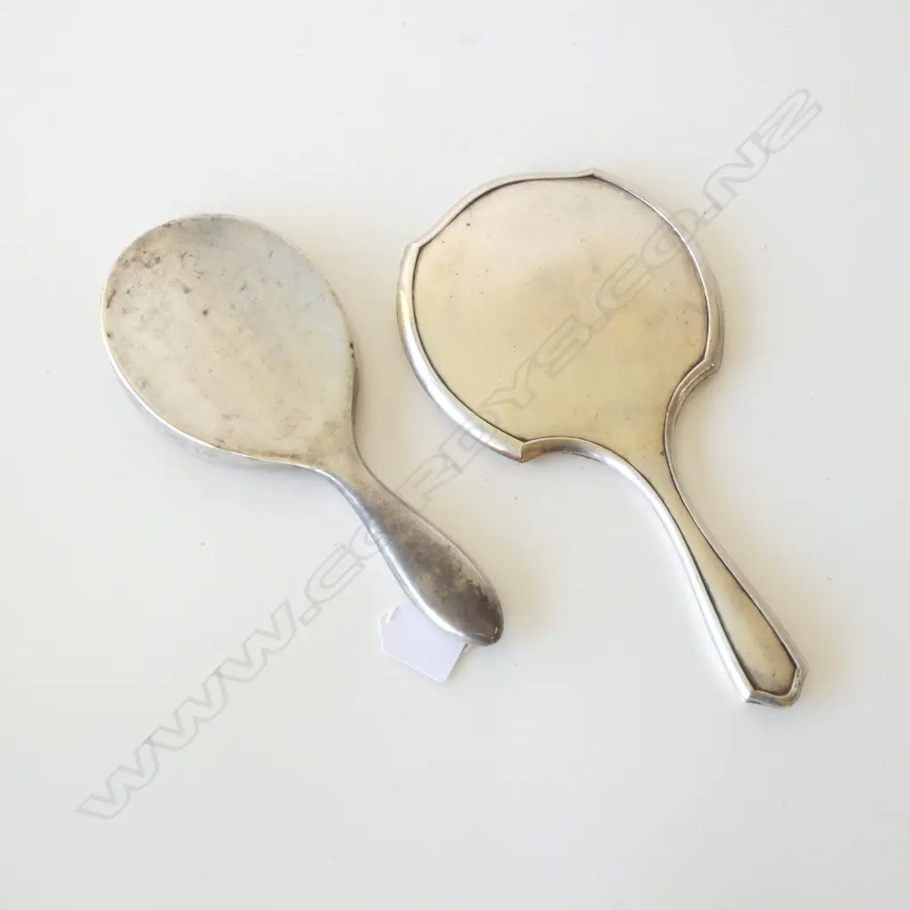 2 STG SILVER HAND MIRRORS Image 1++