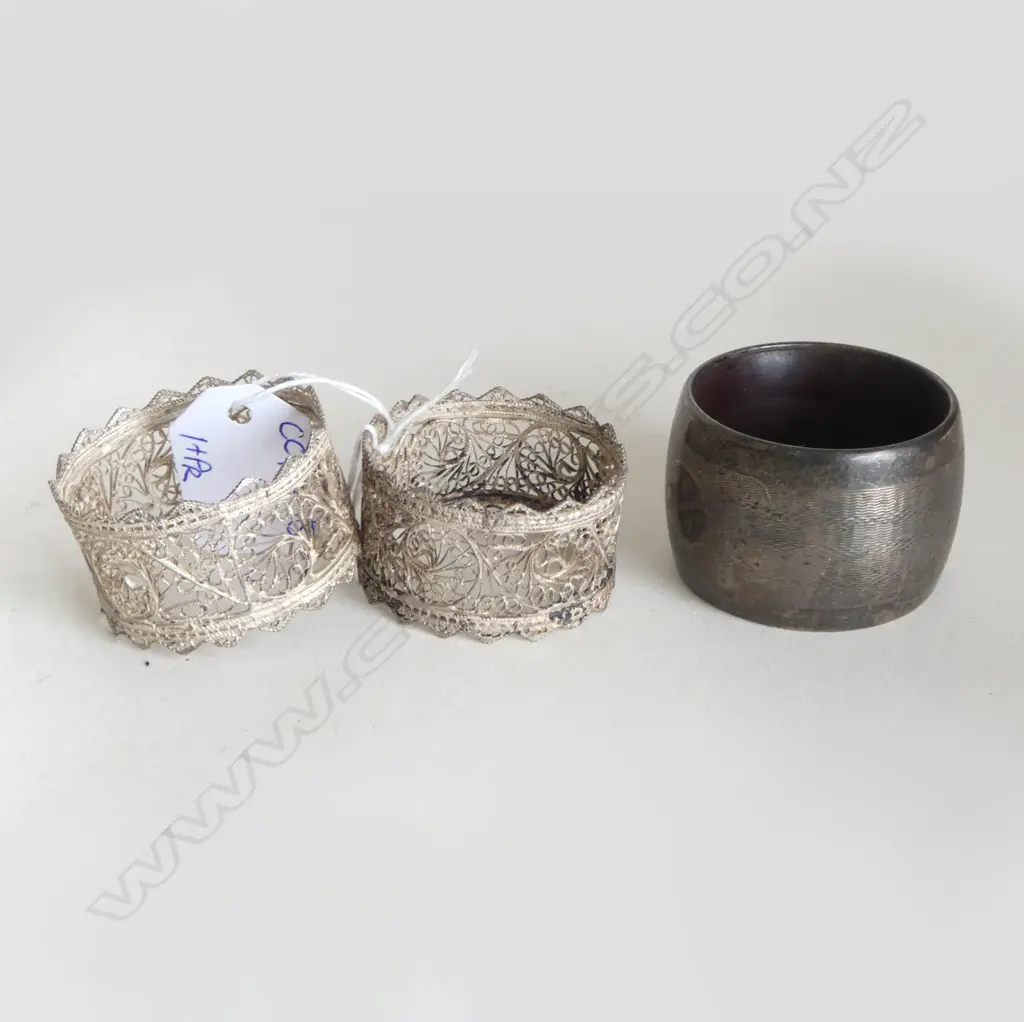 3 SILVER NAPKIN RINGS. 1 Birmingham 1937 37gms + pr EGYPTIAN SILVER 29gms Image 1++