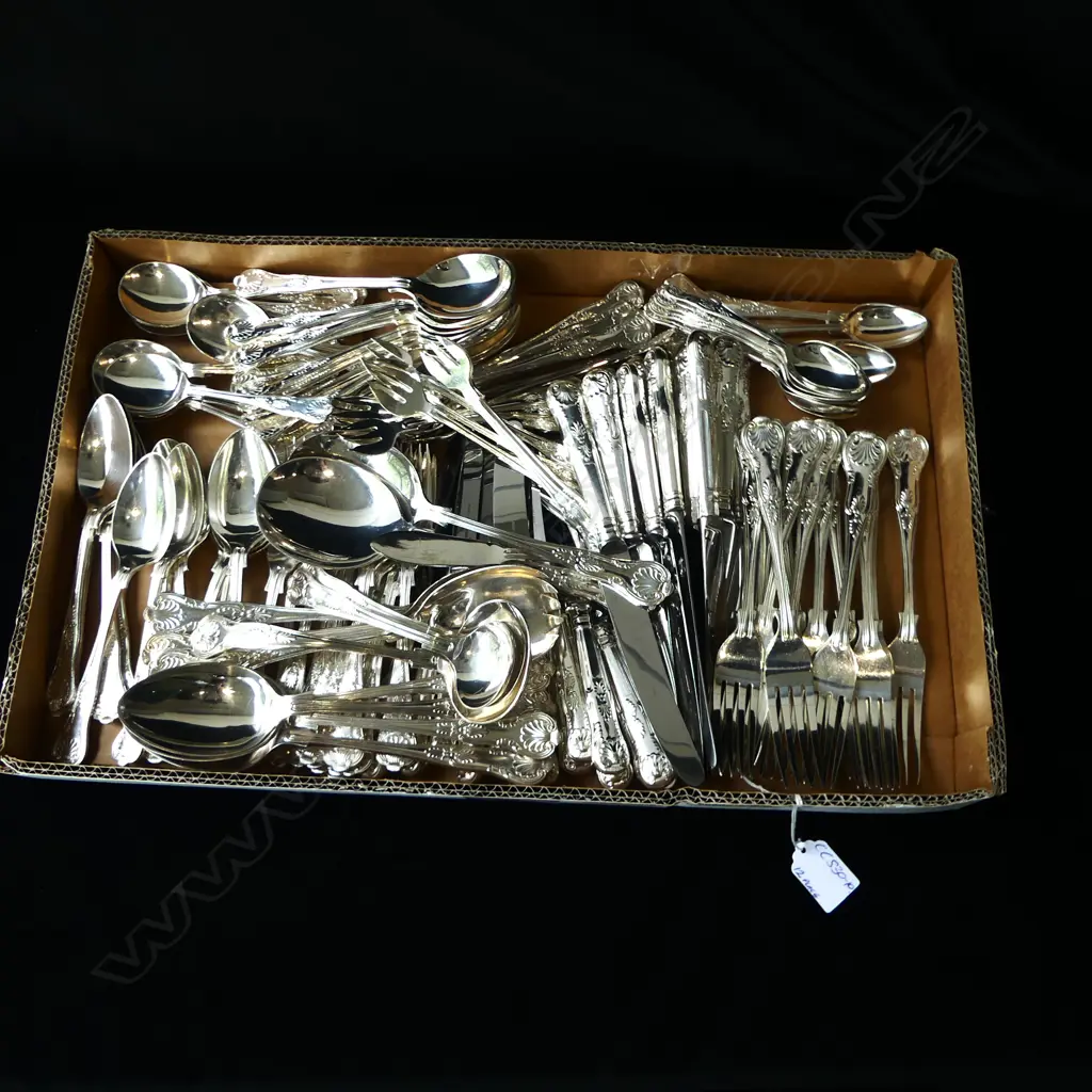 QUALITY LARGE SILVER PLATE KING'S PATTERN 12 PLACE CUTLERY SERVICE + EXTRAS. COMPRISING....see below... Image 1++
