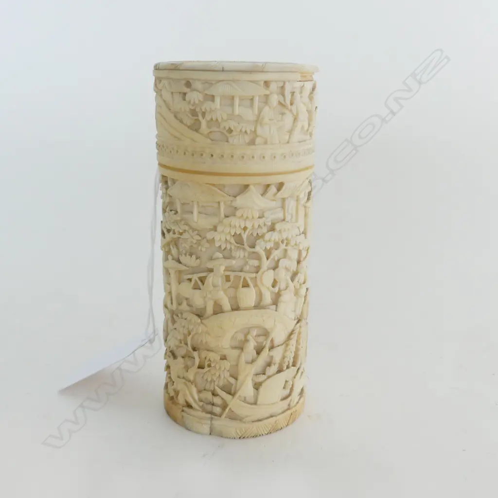 FINELY CARVED CHINESE LIDDED VESSEL (DICE SHAKER?), WITH THREADED LID ( slight loss at contact), H.105mm Image 1++