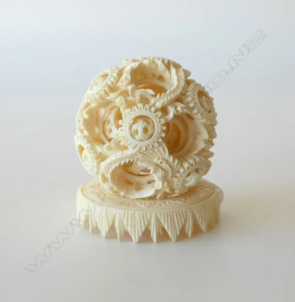 IVORY PUZZLE BALL 65mm dia + STAND  Image 1++