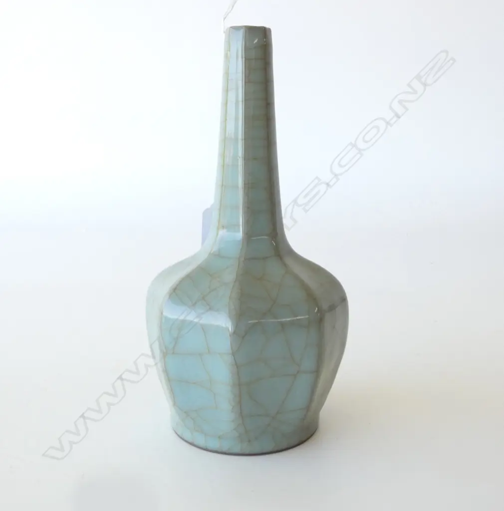 CHINESE CRACKLE GLAZE VASE H.230mm Image 1++