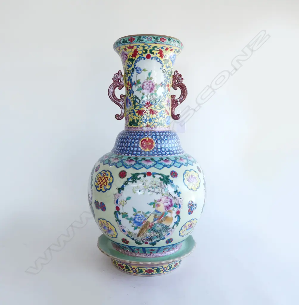 LG CHINESE VASE H.565mm, HAIRLINES Image 1++