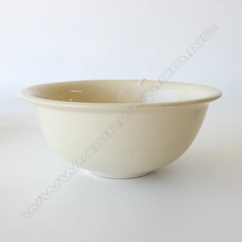 LG CROWN LYNN MIXING BOWL, TIKI STAMP TO BASE, Dia.300mm Image 1++