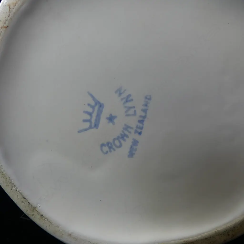 LARGE CROWN LYNN NAUTILUS VASE L.285mm Image 1++