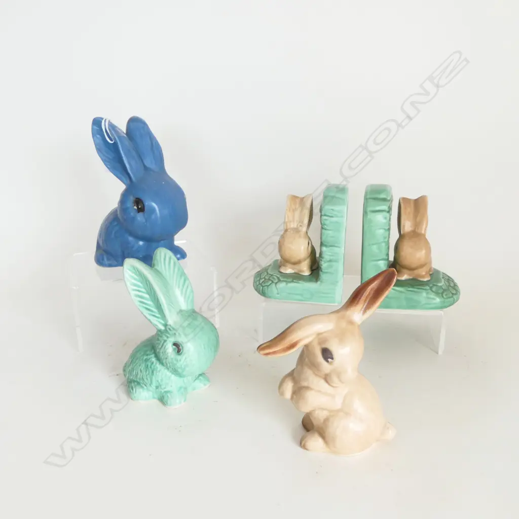 PR SYLVAC BOOKENDS + 3 BUNNY RABBITS H.155mm Image 1++