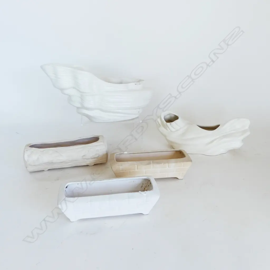 5 PCS CROWN LYNN; 2 MANTLE VASES, L.270/230mm (both faults) & 3 SML TROUGH VASES, MATTE FINISH L.160mm (1 chipped) Image 1++