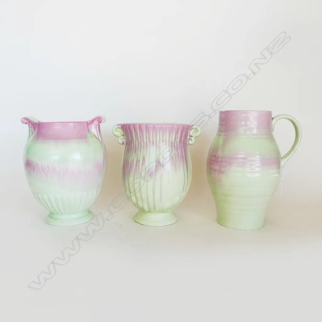 3 PCES CROWN DEVON, 2 VASES & JUG H.220mm Image 1++