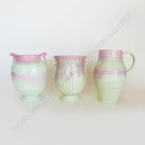 3 PCES CROWN DEVON, 2 VASES & JUG H.220mm
